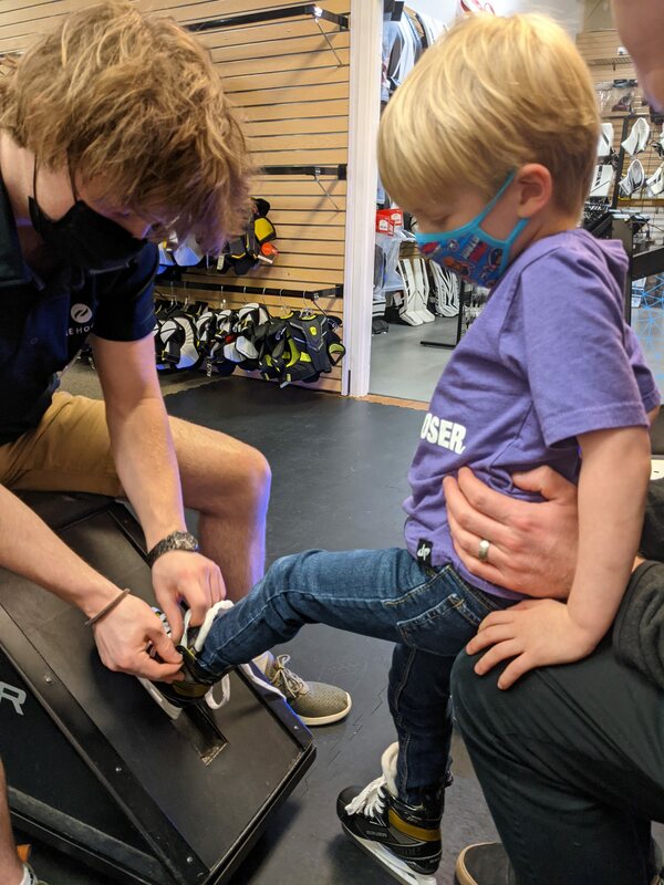 skate-tying