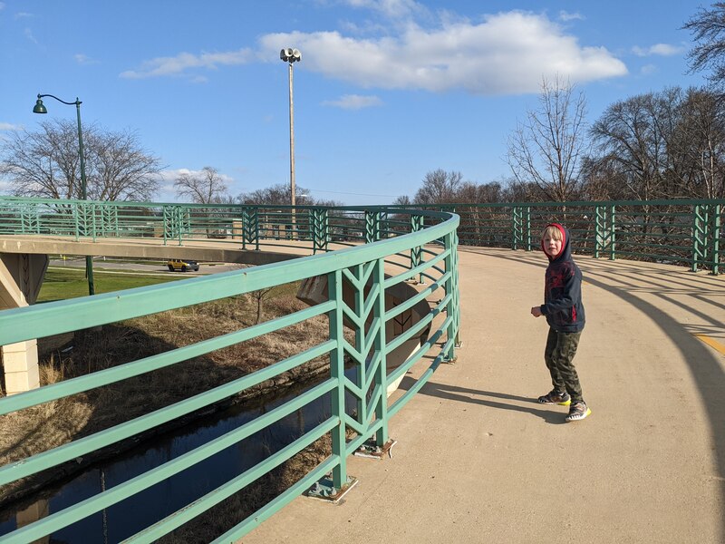 running-on-bridge